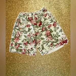Scott Taylor Floral Bermuda Shorts For Women Size 8 (0177)